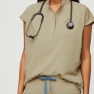 Chic Olive Scrub Top. Mint condition